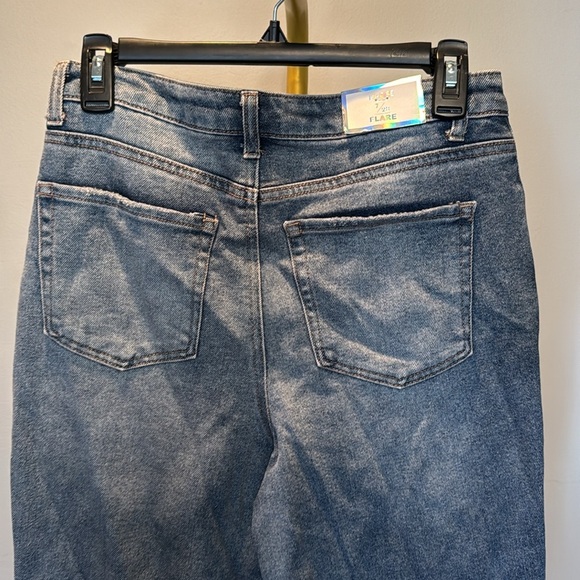 Tinseltown high rise flare Blue Distressed Jeans NWT 7/28 - Picture 6 of 13